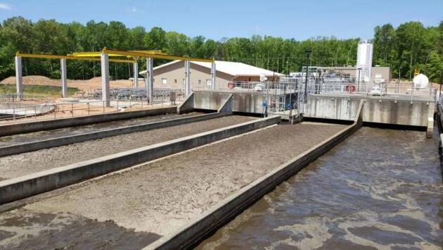 (圖:污水處理泡沫池)