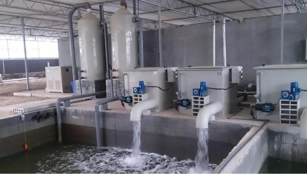 (圖:冷卻塔循環(huán)水起泡南輝水處理消泡劑應(yīng)用)